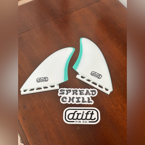 Drift Fin Co. Mid-Twin Surfboard Fins Futures Base – Aqua Edge